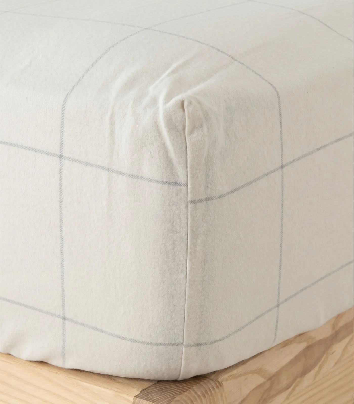 Organic Cotton Fitted - Flannelette Sheet - Windowpane - Image 3