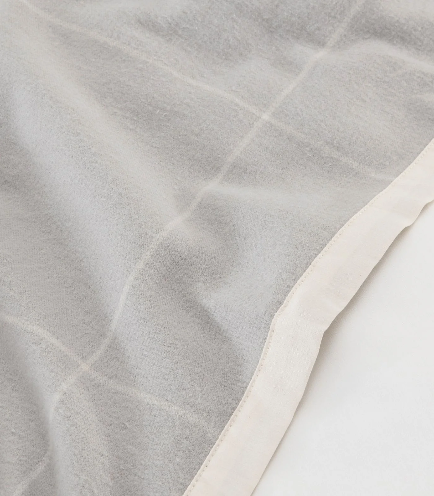 Organic Cotton Flannelette Throw - Windowpane - Image 4