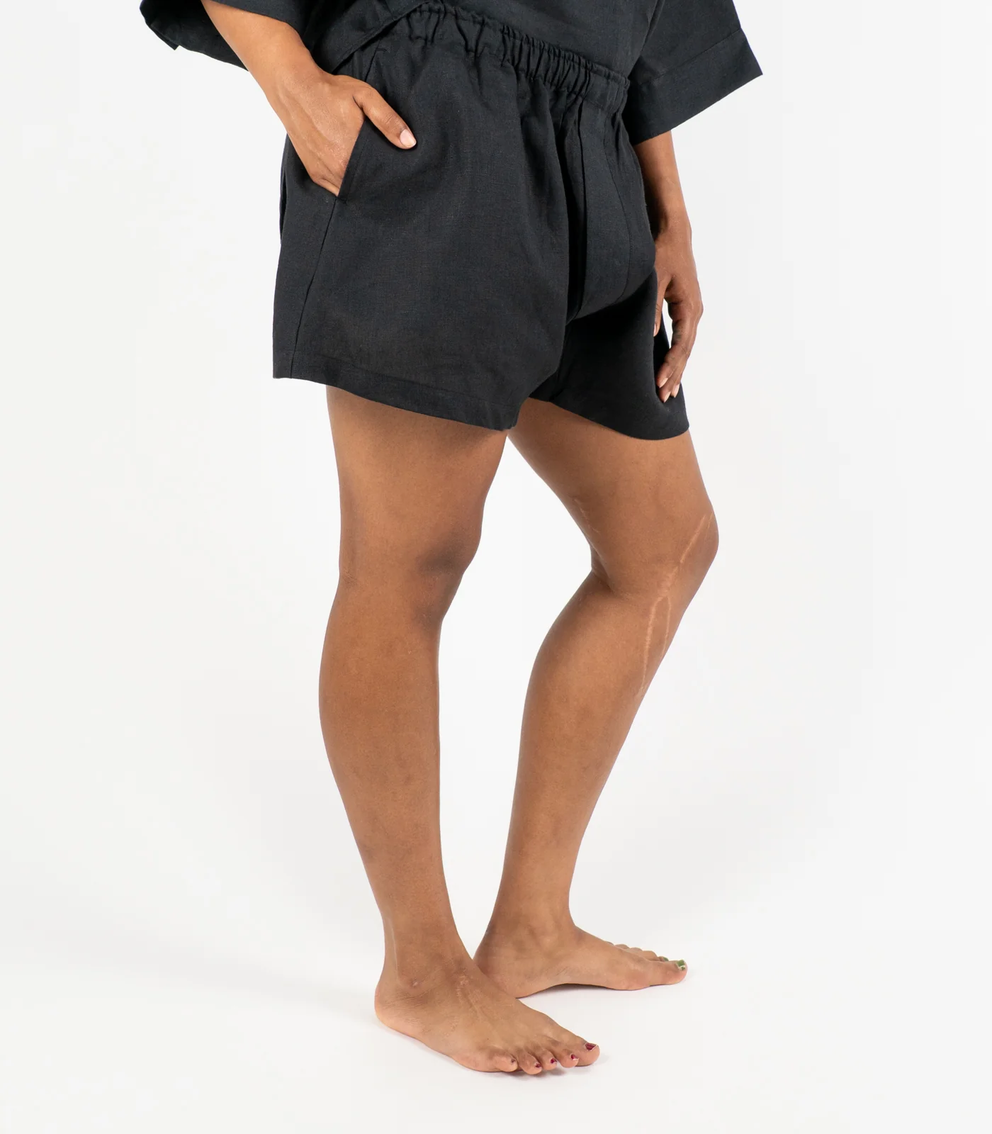 Organic Linen Boxy Lounge Shorts - Image 5