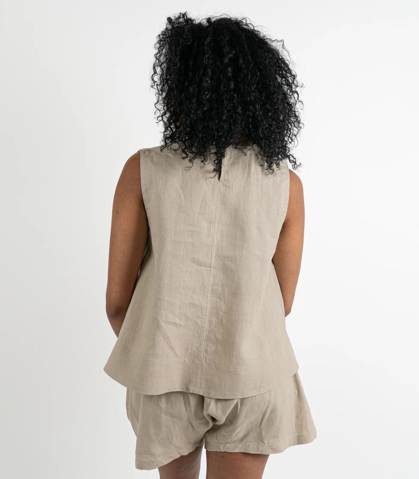Organic Linen Sleeveless Lounge Shirt - Image 23