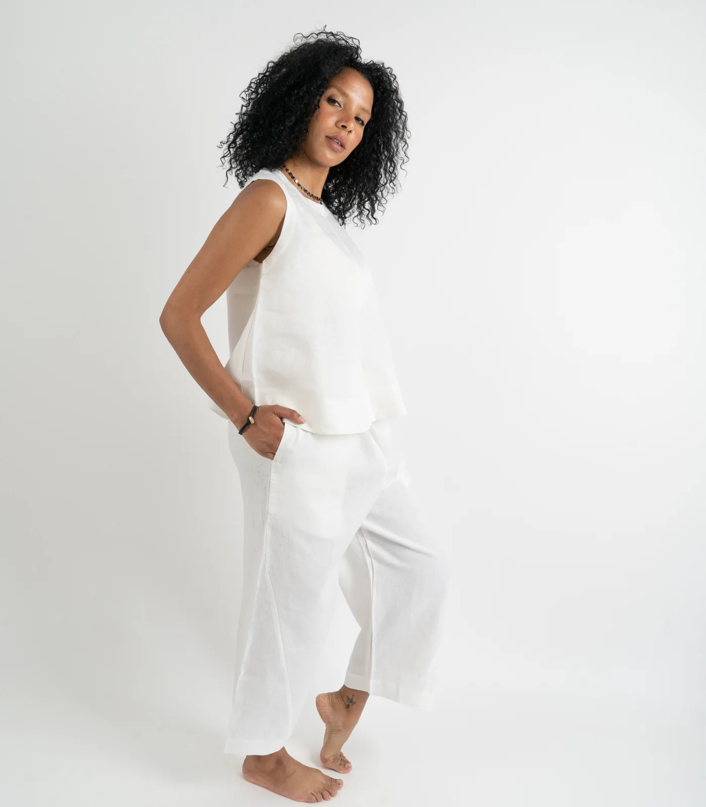 Organic Linen Sleeveless Lounge Shirt - Image 33
