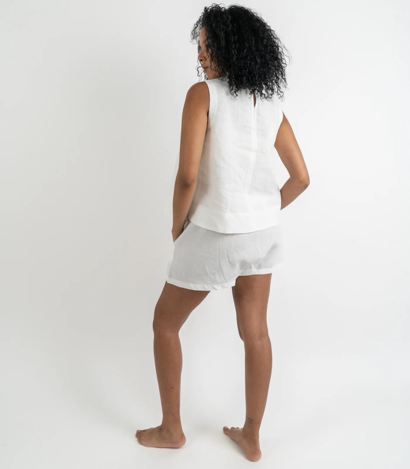 Organic Linen Sleeveless Lounge Shirt - Image 37