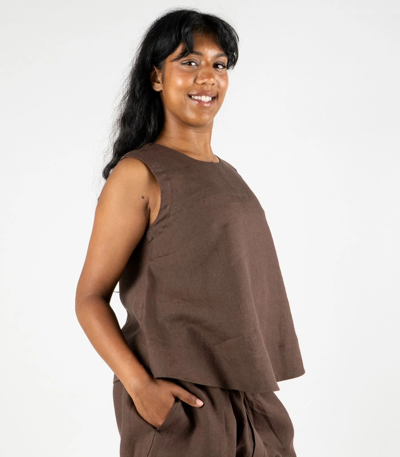 Organic Linen Sleeveless Lounge Shirt - Image 44